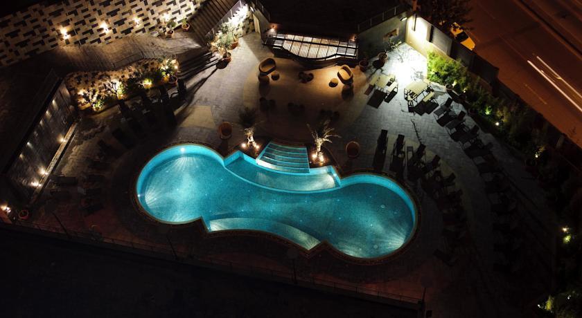 Landmark & Conference Center Hotel 5*