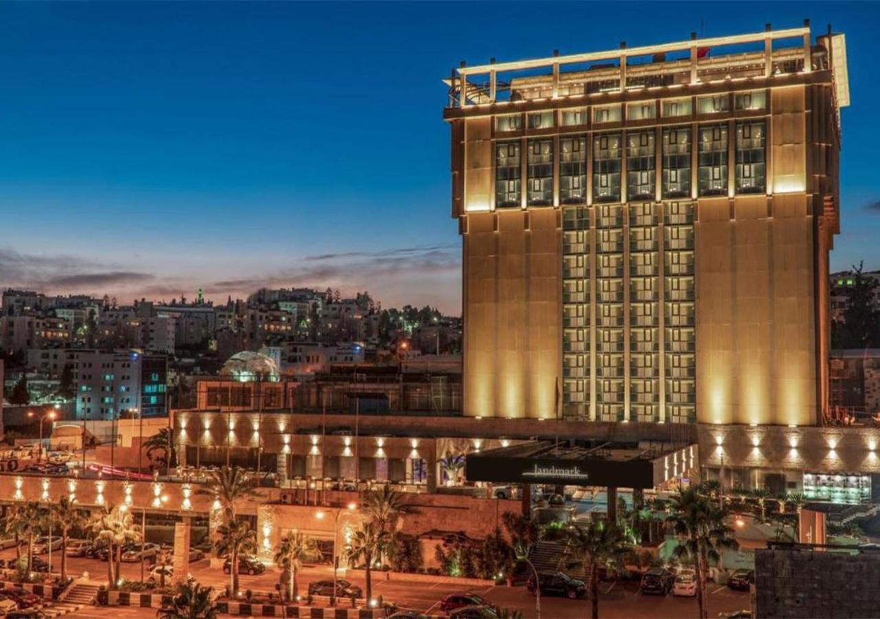 酒店 Landmark & Conference Center 5*