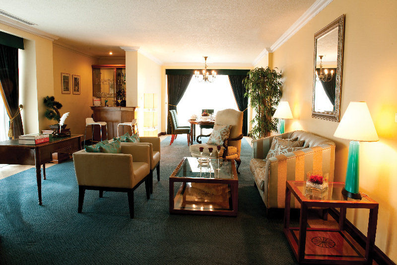 酒店 Landmark & Conference Center 5*