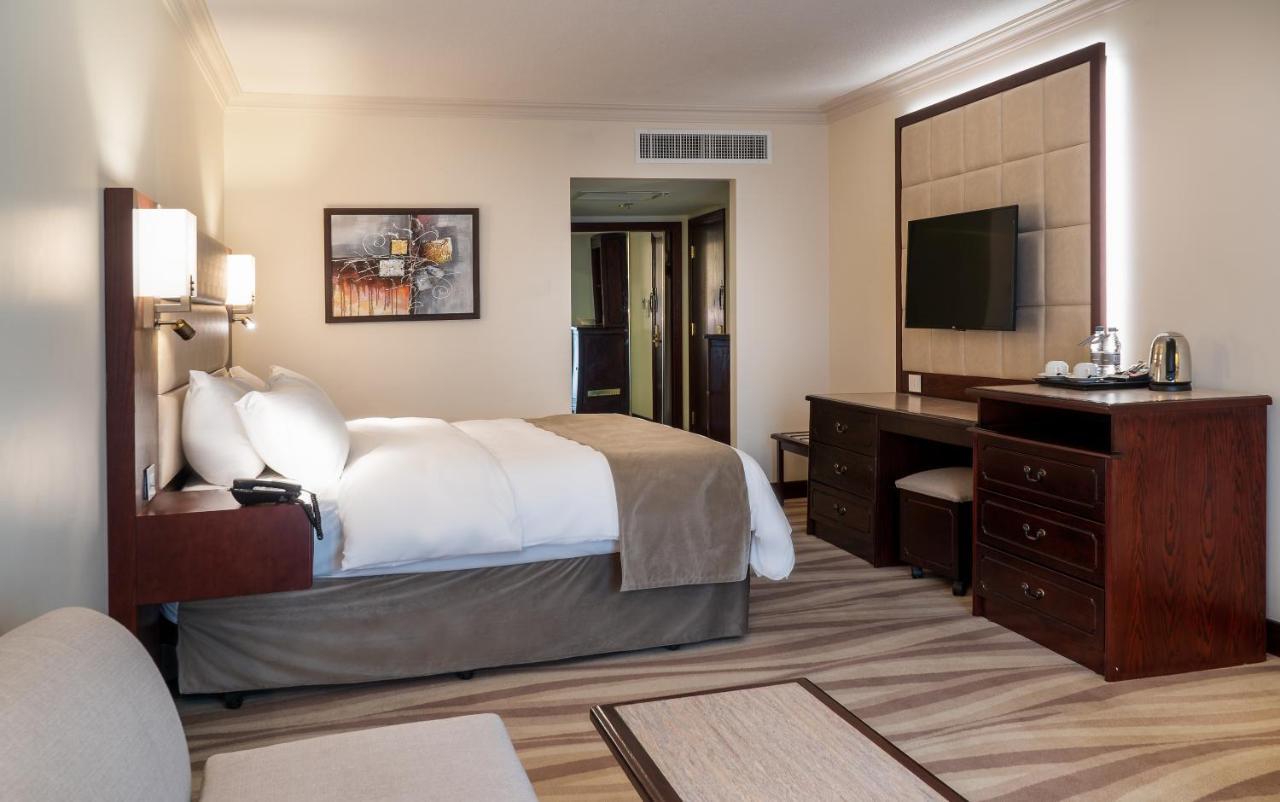 Hotel Landmark & Conference Center 5*