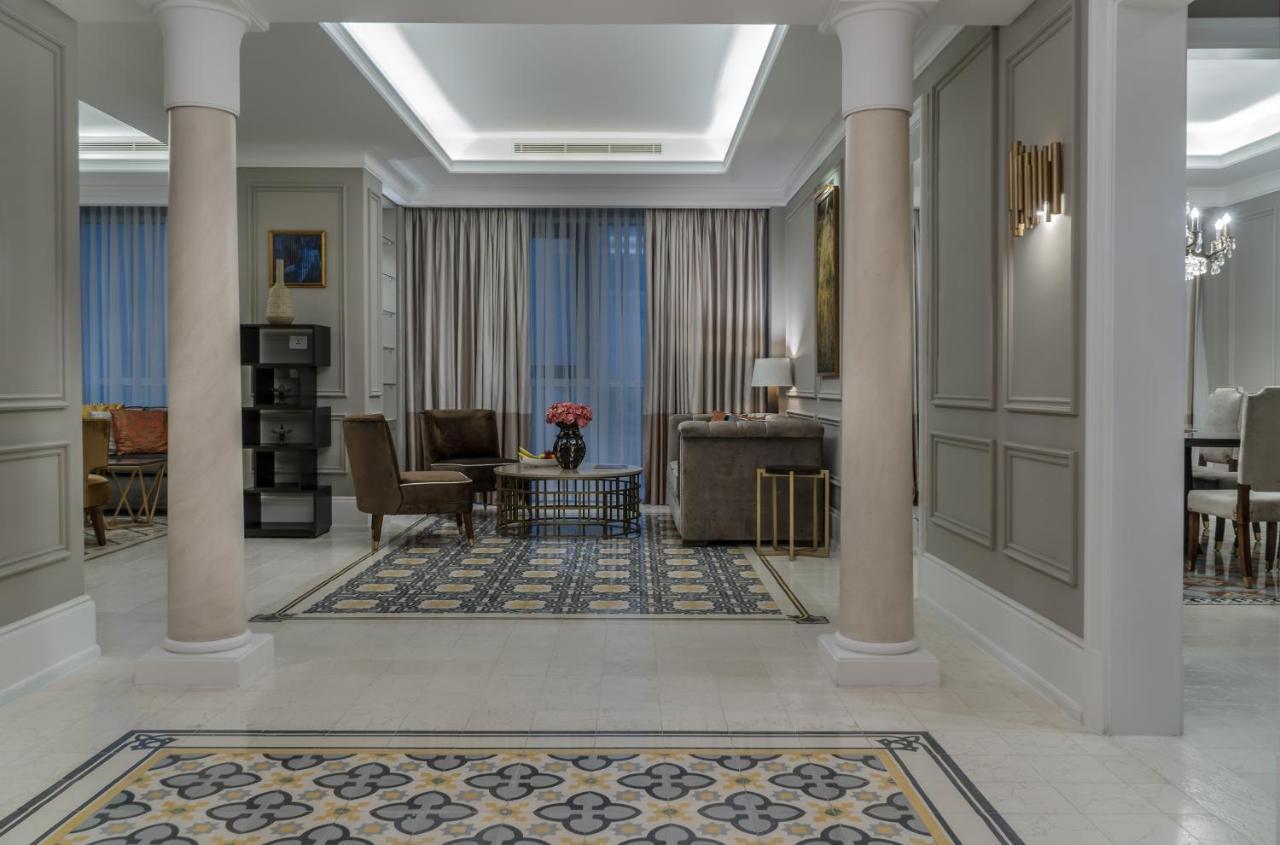 Landmark & Conference Center Hotel 5*